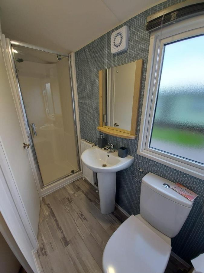 Woofles Luxury Caravan At Knaresborough Lido Ngoại thất bức ảnh