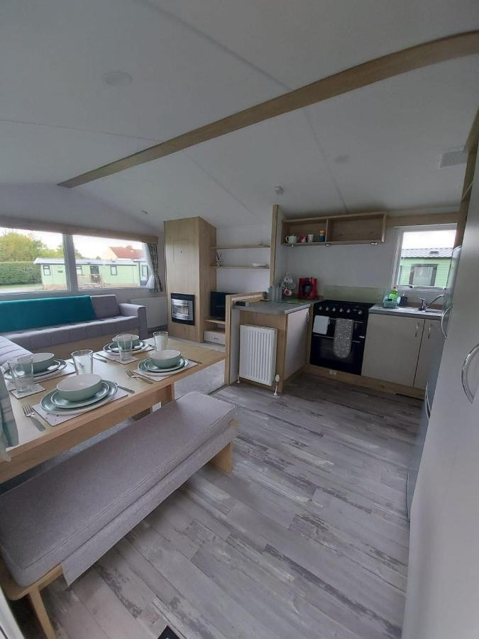 Woofles Luxury Caravan At Knaresborough Lido Ngoại thất bức ảnh