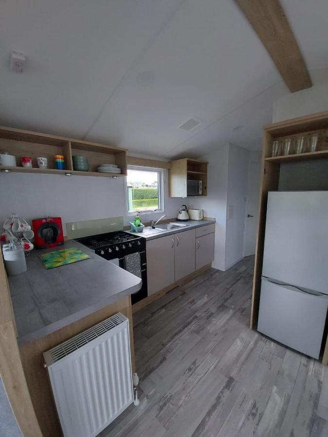 Woofles Luxury Caravan At Knaresborough Lido Ngoại thất bức ảnh